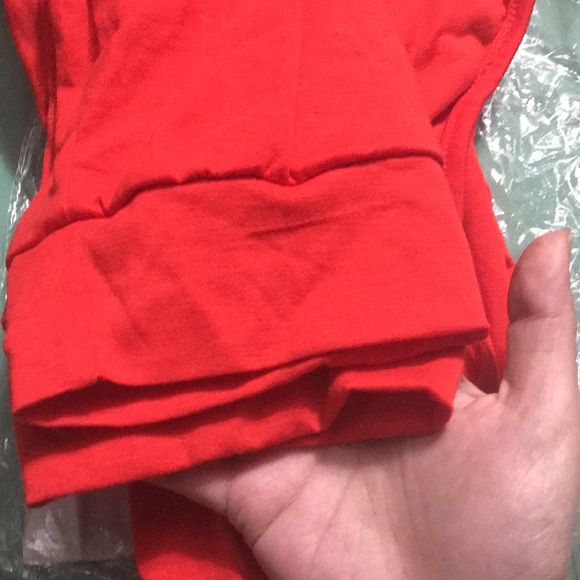 Red medium jumpsuit new 🍒 - Picture 6 of 7